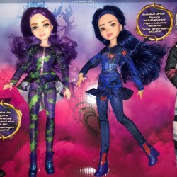 Disney Descendants Dolls 4-Pack Only $25 on Walmart.com (Regularly