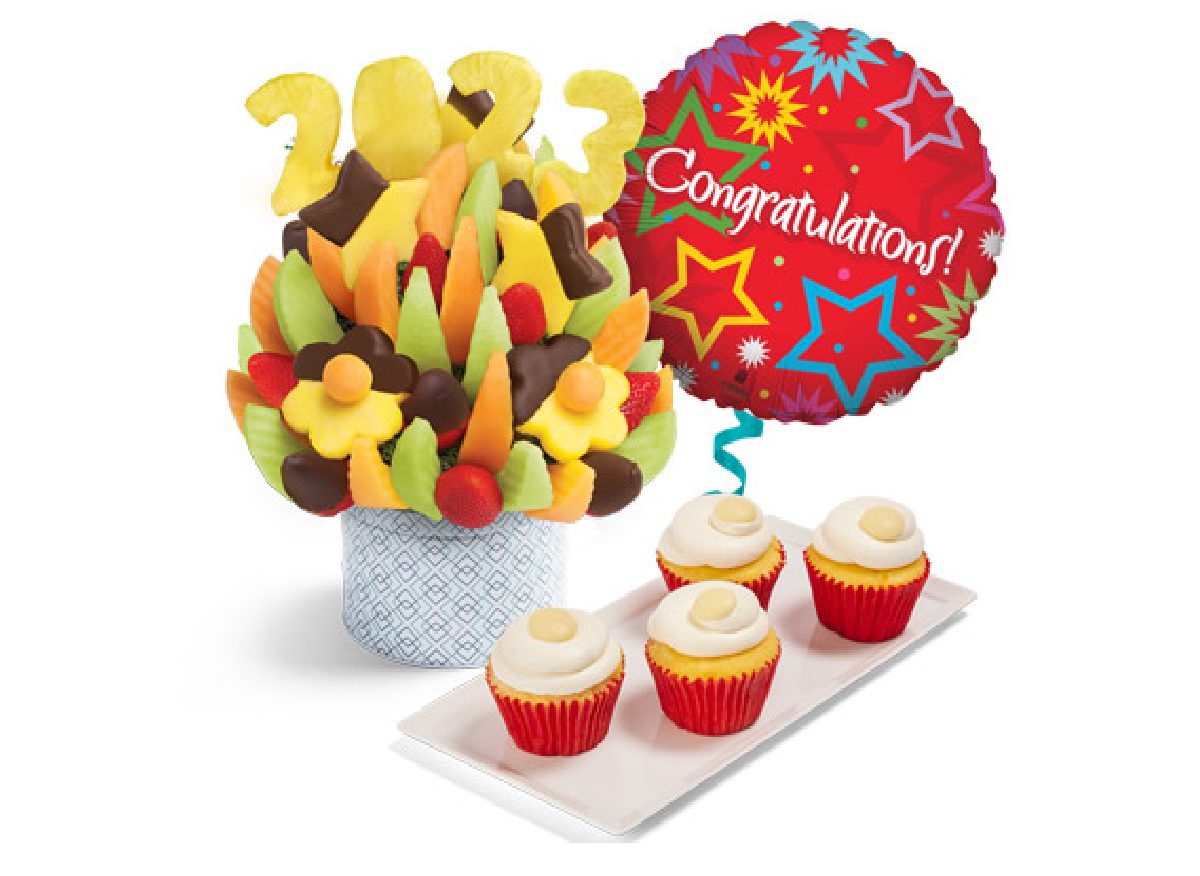 An Edible Arrangements Graduation 2023 package is one of the great graduation gift ideas