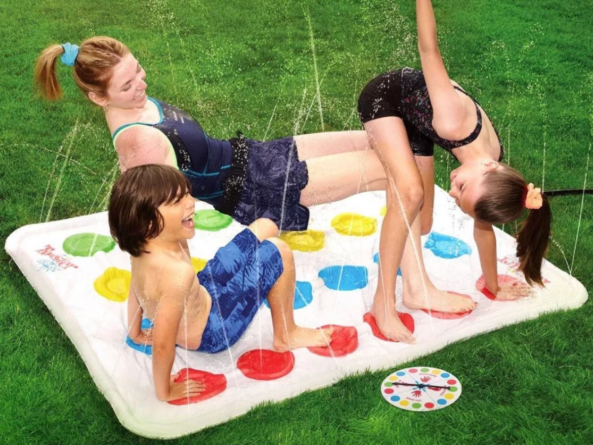 Masaccio Renaissance prachtig Hasbro Twister Water Game Only $14.99 on Amazon & Target.com (Regularly  $40) | Hip2Save