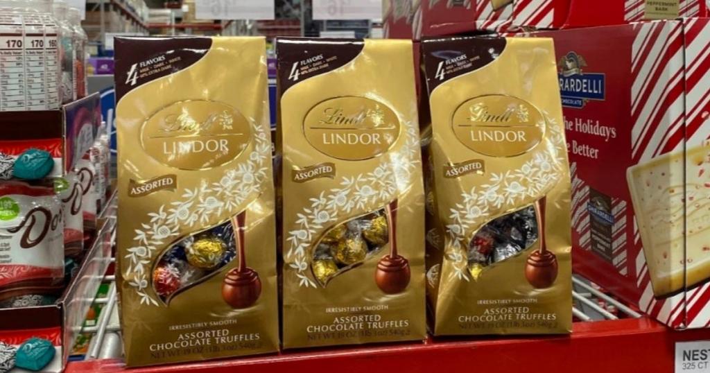 Lindt LINDOR Assorted Chocolate Candy Truffles (19 oz.) - Sam's Club