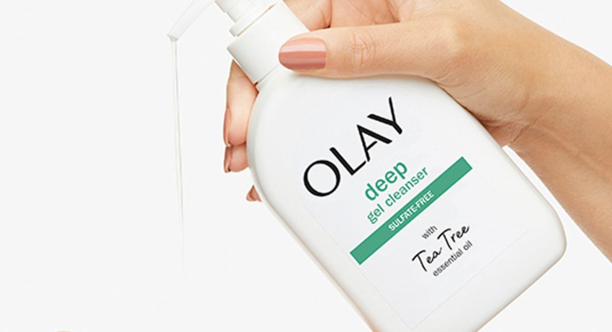 Olay Cleanser w/ Tea Tree Essential Oil Just $6.59 Shipped on Amazon (Reg. $12)