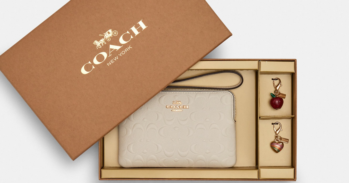 coach wristlet gift set