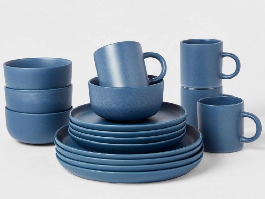 16-piece blue dinnerware set