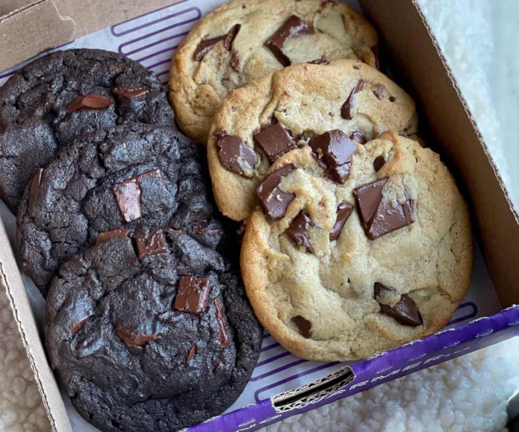 6 cookies in a box