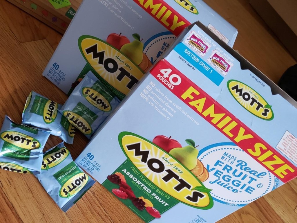 2 boxes of Mott's fruit snacks
