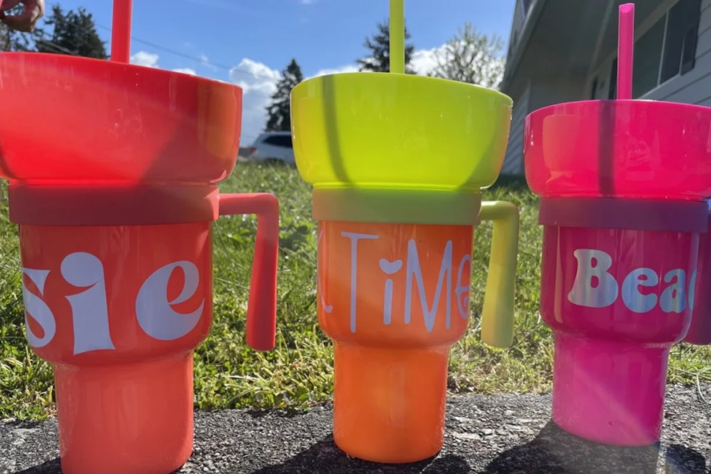 3 color changing snack cups