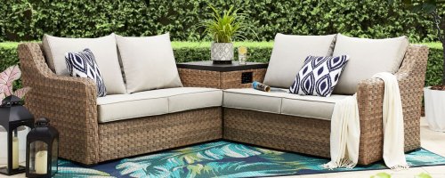 patio sectional on outdoor rug