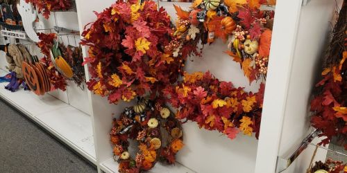 Up to 75% Off Kohl’s Wreaths (Fall & Halloween Styles from $11.99)
