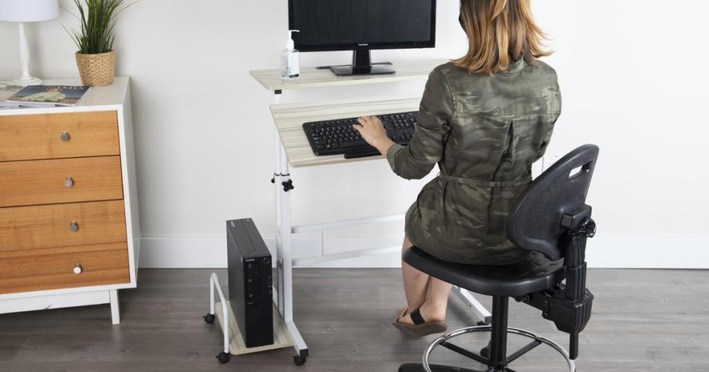 Mind Reader Mobile Sitting and Standing Desk