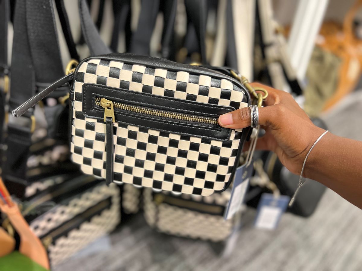 Target's New Line of Universal Thread Bags Are Trendy & Affordable ...