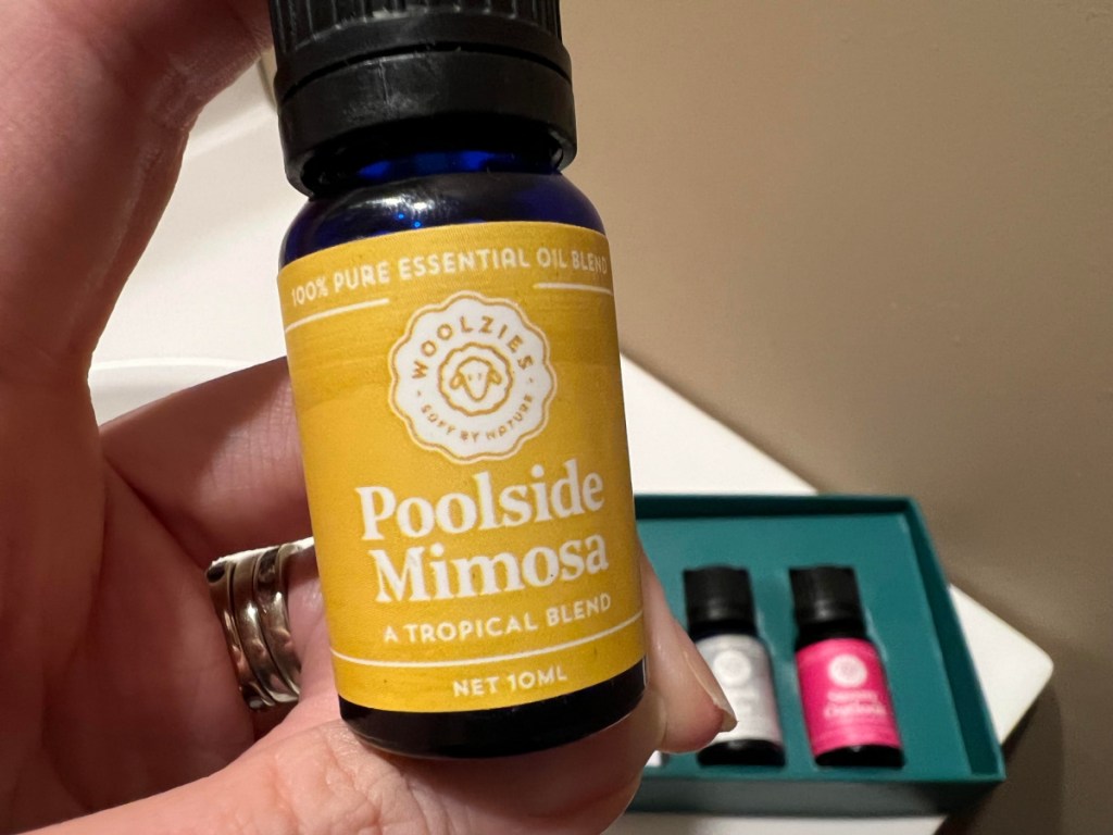 Poolside Mimosa Tropical Essential Oil from Woolzies