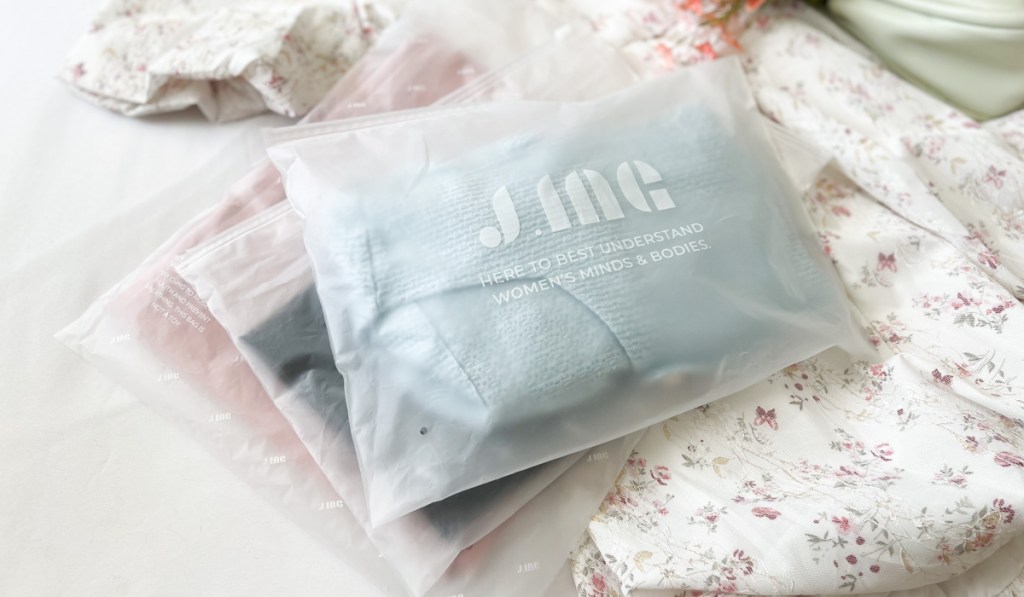 jing clothing in bags