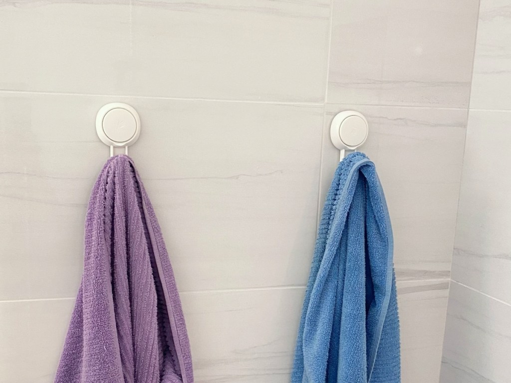 shower suction cups with hanging towels