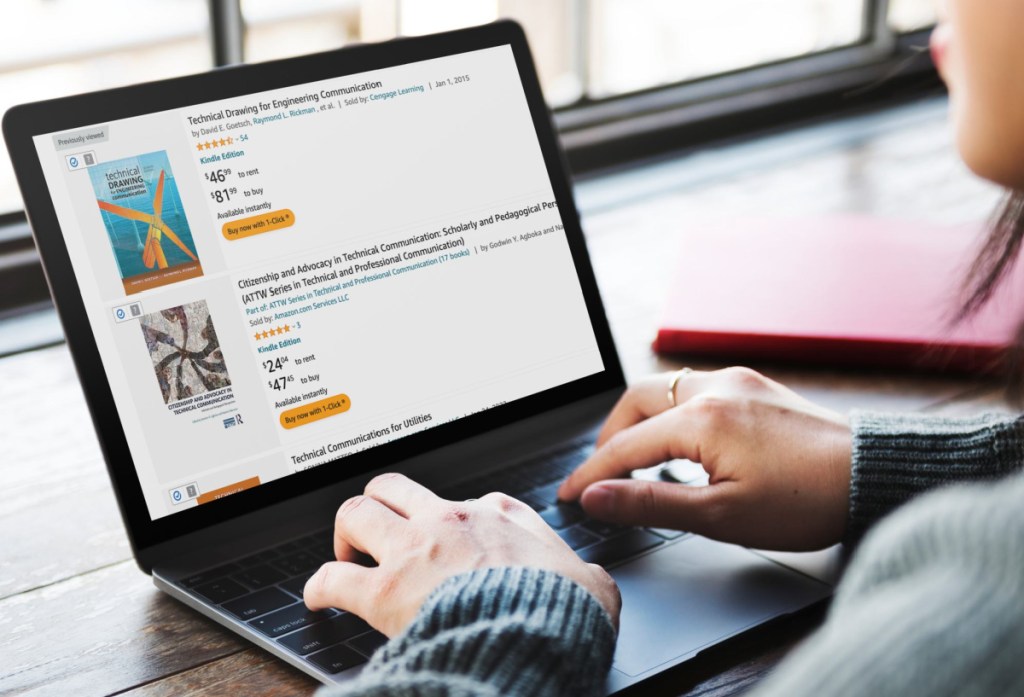 woman browsing Digital Textbook Rentals on Amazon