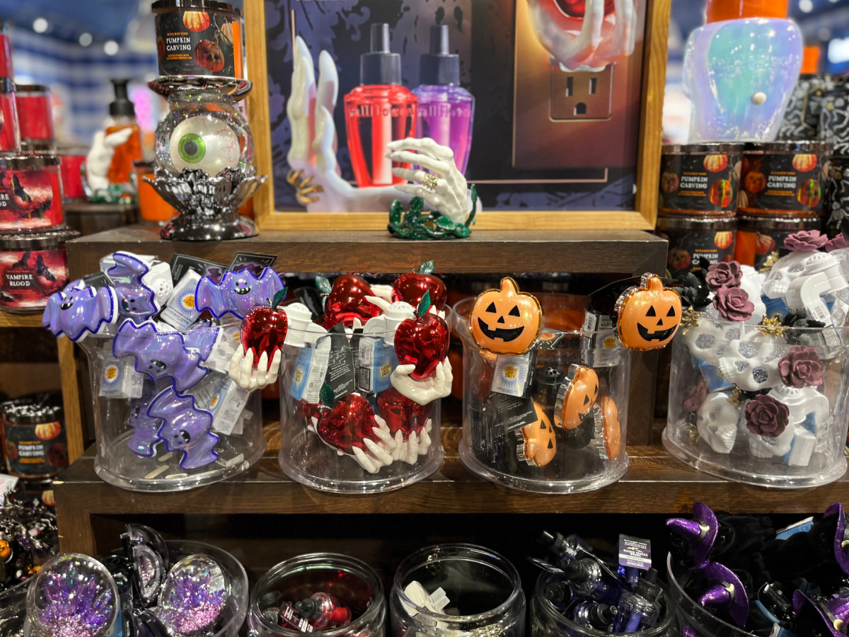 Halloween-themed fragrance plugins in store