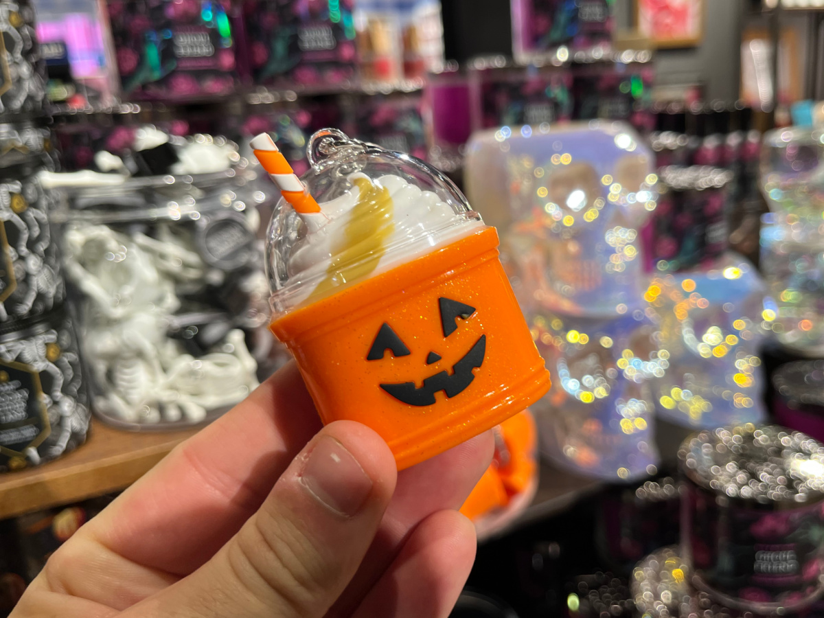 halloween bath and body works hand sanitizer