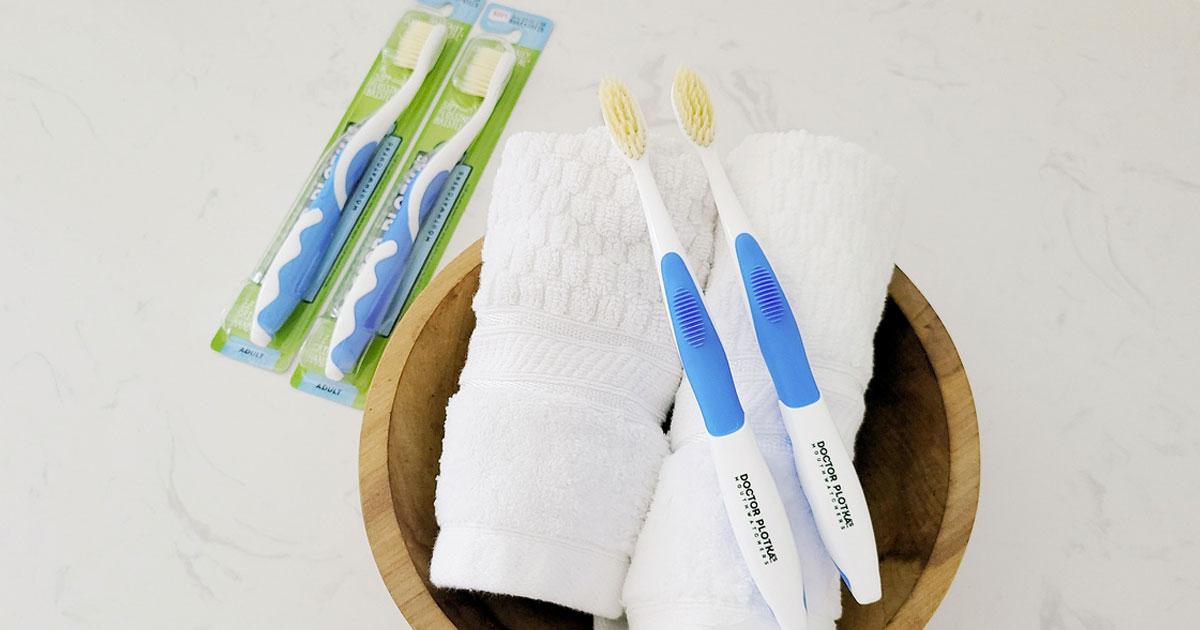 Flossing Toothbrush 4Pack Only 8 Shipped on Amazon (Floss While You