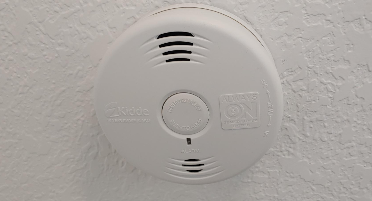 Kidde Photoelectric Sensor Smoke Alarm displayed on the wall