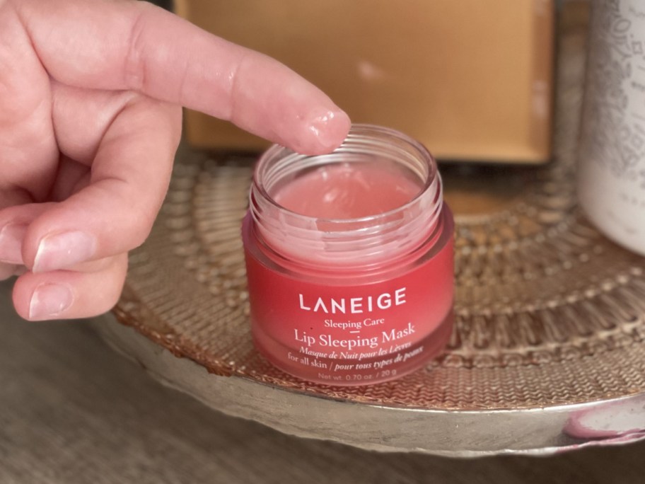 Laneige-Lip-Mask-1 بيع وول مارت للتجميل |  وفّر على المكياج والعناية بالبشرة والعناية بالشعر والمزيد