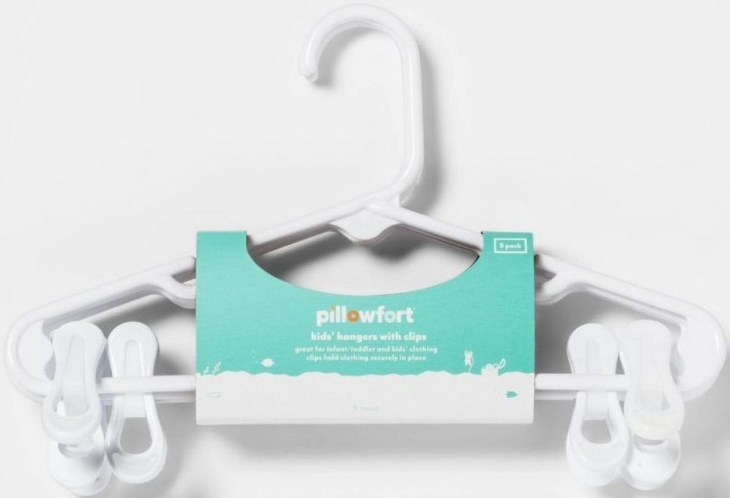 Pillowfort Hangers with clips 3-pack