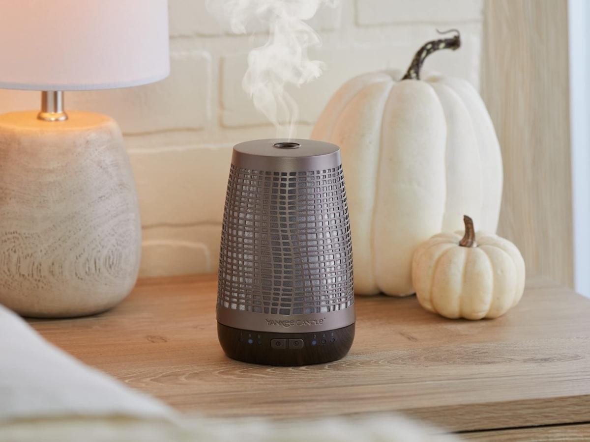 Yankee Candle Sleep Diffuser Kit Just 21.80 on Amazon (Regularly 50