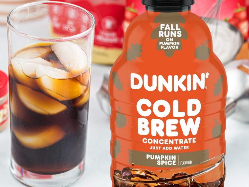 Dunkin-Pumpkin-Spice-Cold-Brew كوبونات Hot Kroger الرقمية - خصم 80% على البقالة مع هذه العروض!