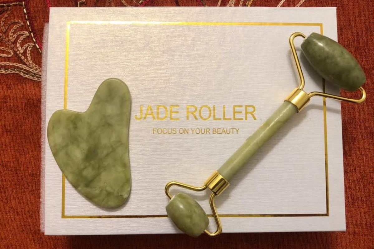 Gua Sha & Jade Roller Set Just $7.19 on Amazon | Reduces Puffiness, Lifts, Firms, & More