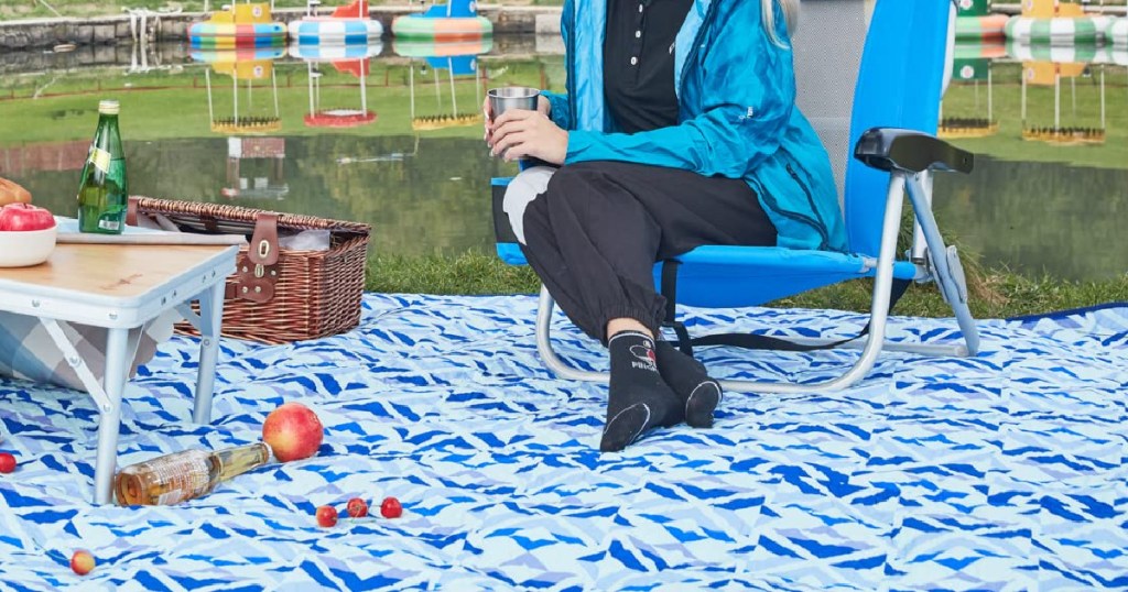 https://hip2save.com/wp-content/uploads/2022/08/KingCamp-Water-Repellant-Outdoor-Blanket-2.jpg?resize=1024%2C538&strip=all