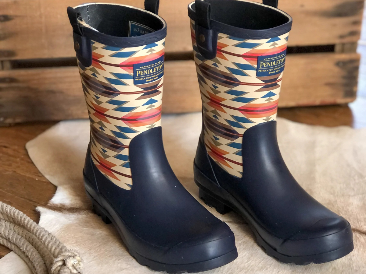 Off Pendleton Women's Boots on Zulily 