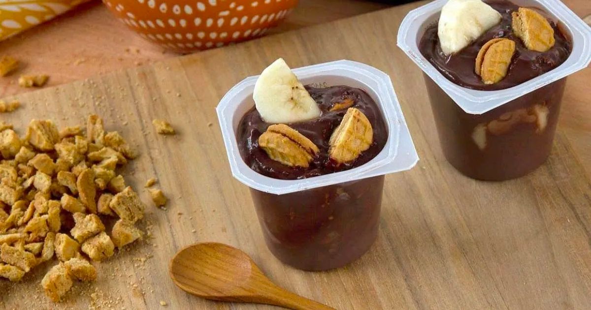 snack pack pudding chocolate pudding cups with bananas and peanut butter cookie add-ins