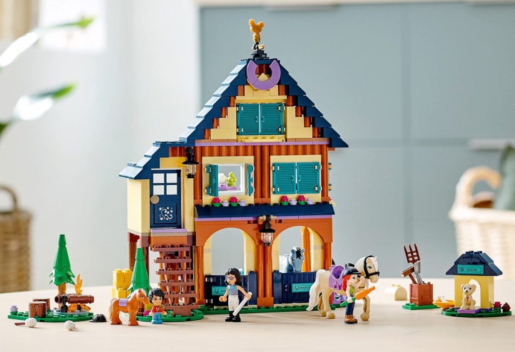 ranch and stable playset