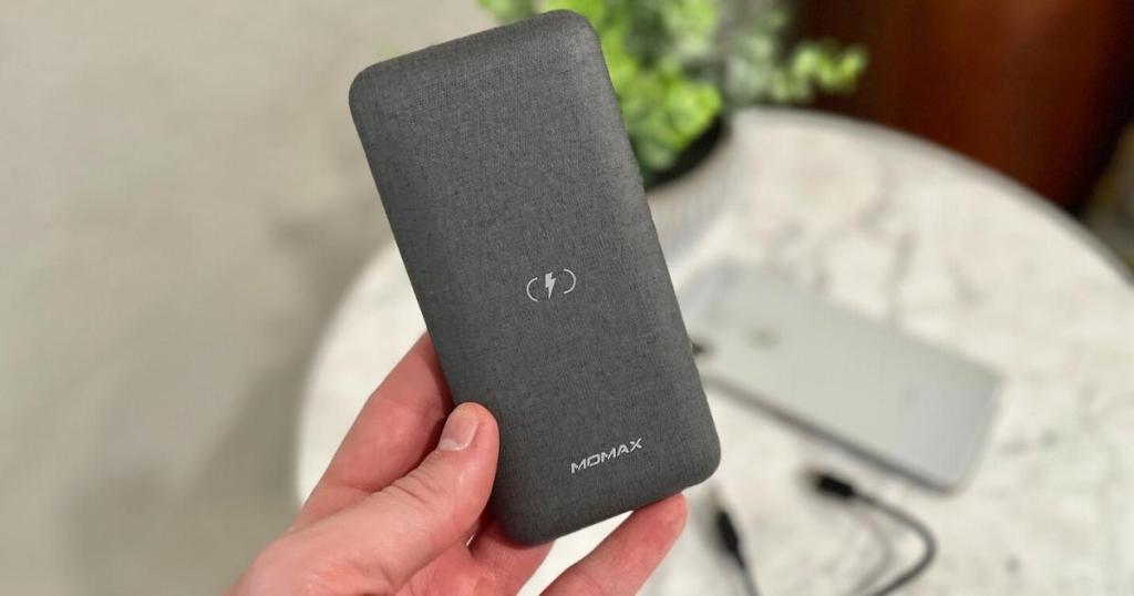 MOMAX Wireless Portable Charger Power Bank