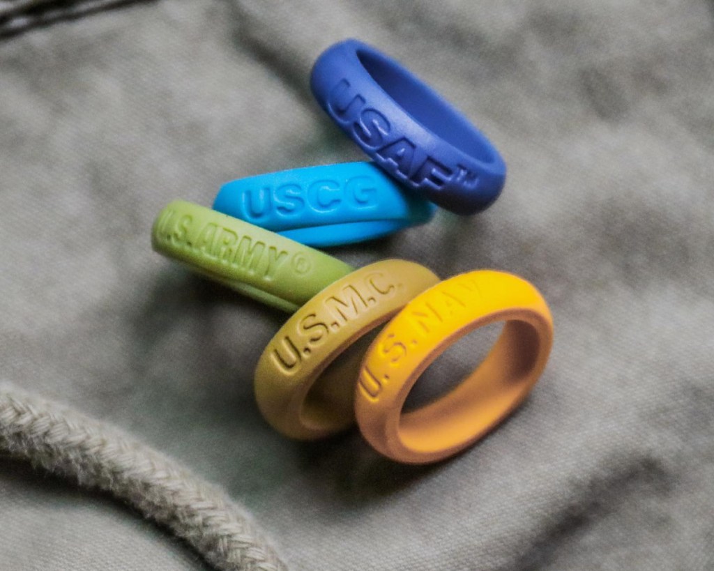 colorful silicone rings