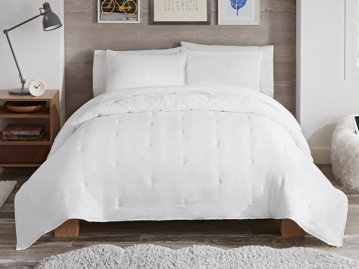 Bed bath & outlet beyond ugg comforters