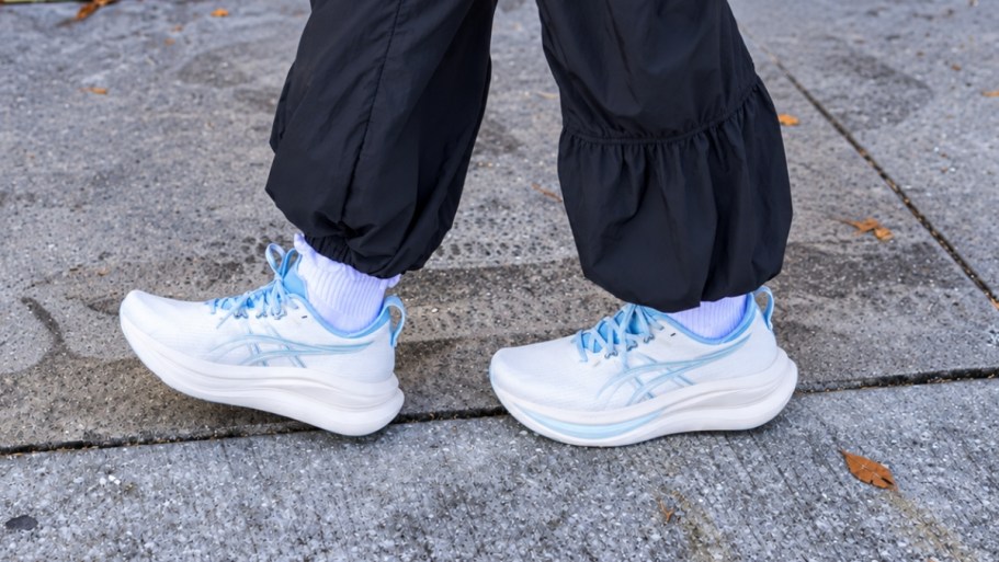 ASICS GEL-NIMBUS 28 Women’s Running Shoes Just $91.77 Shipped (Reg. $170)