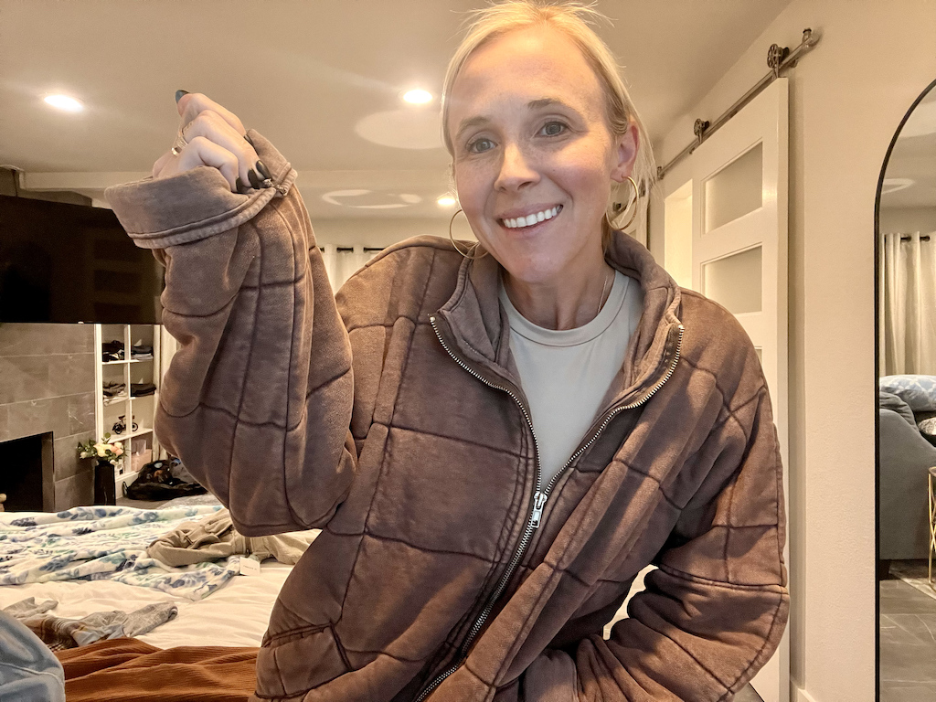 woman wearing Forever 21 quilted jacket 