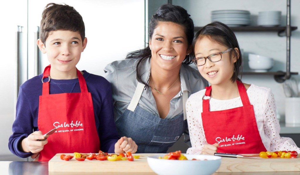 kids with cooking instructor