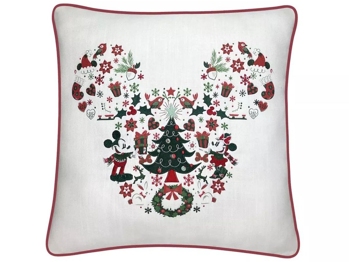 Kohls christmas outlet pillows