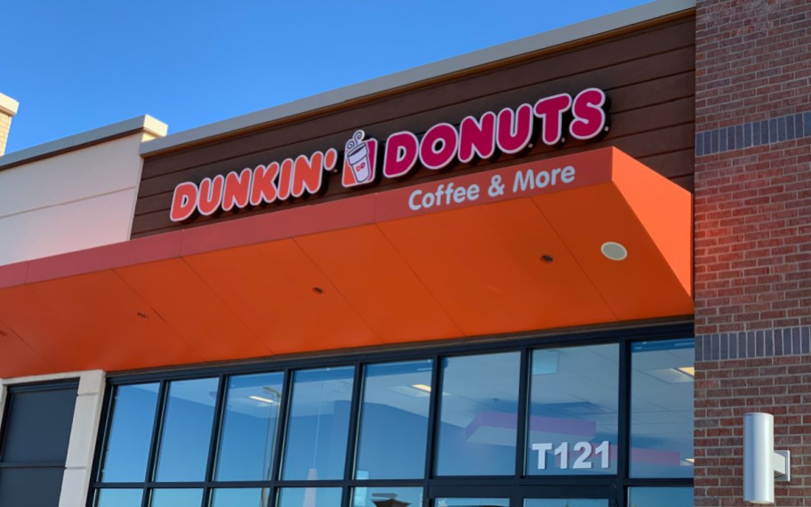 A dunkin donuts storefront