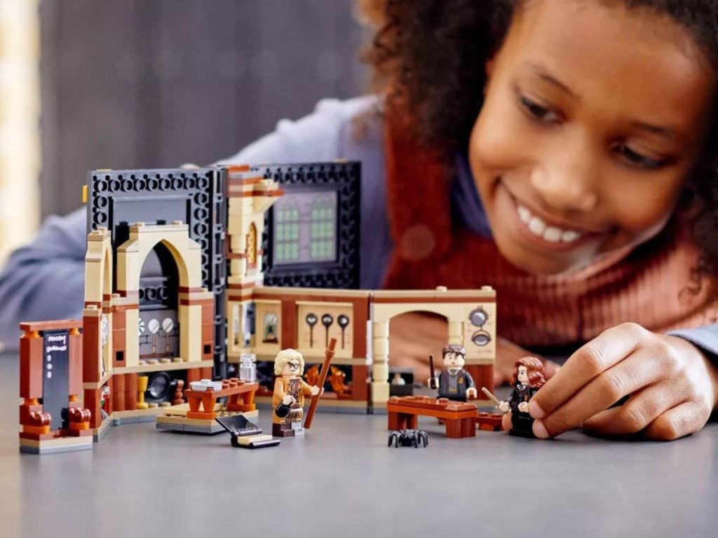 LEGO Harry Potter Hogwarts Moment: Defence Class Building Kit