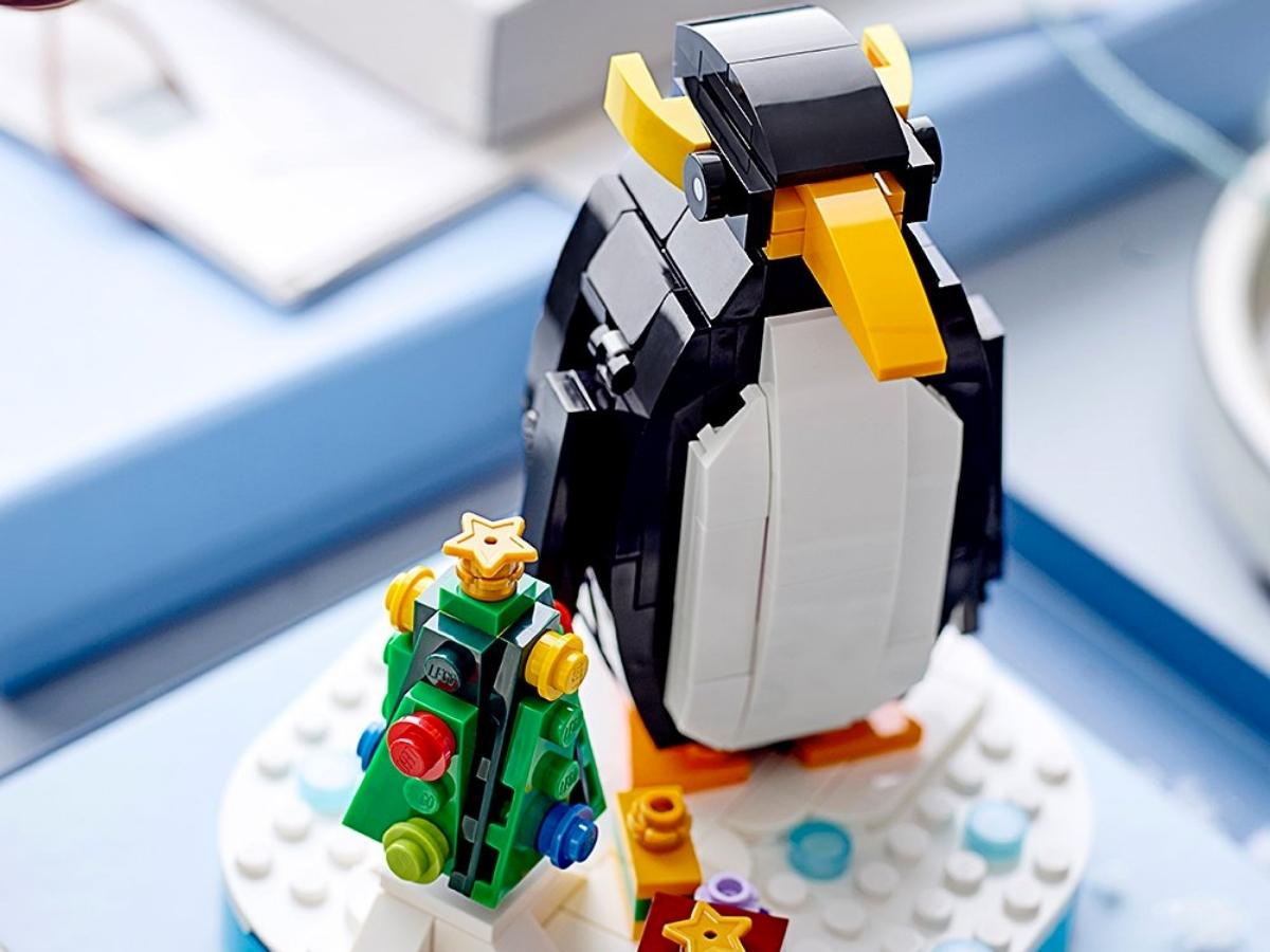 assembled LEGO Christmas Penguin Set