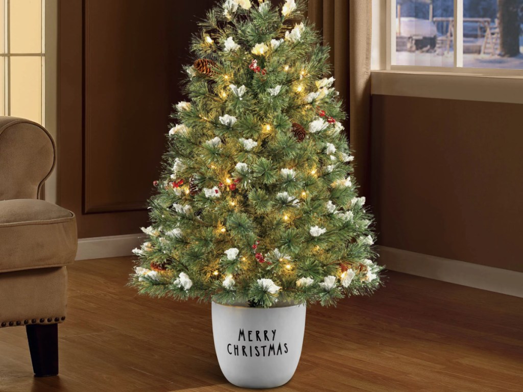Norfolk Potted Porch Artificial Christmas Tree