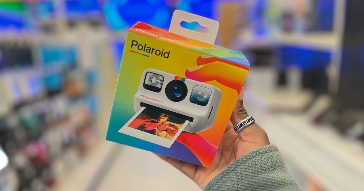 Hands on With the Polaroid Go, a Tiny $100 Instant Camera