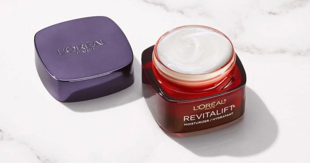FREE L’Oreal Revitalift Sample (While Supplies Last)