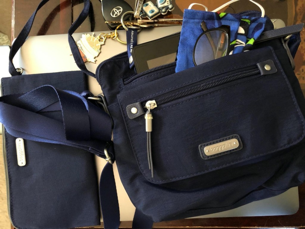 baggallini crossbody and phone wallet