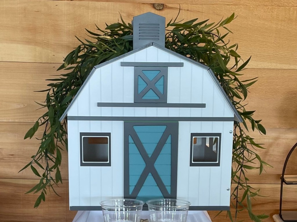decorate table-top barn