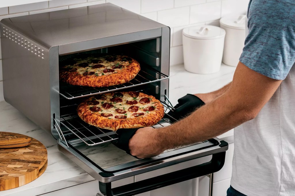 taking pizza out of ninja foodi