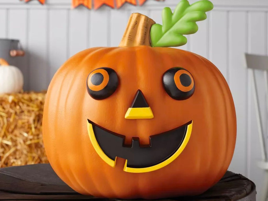 pumpking with smiling no carve kit
