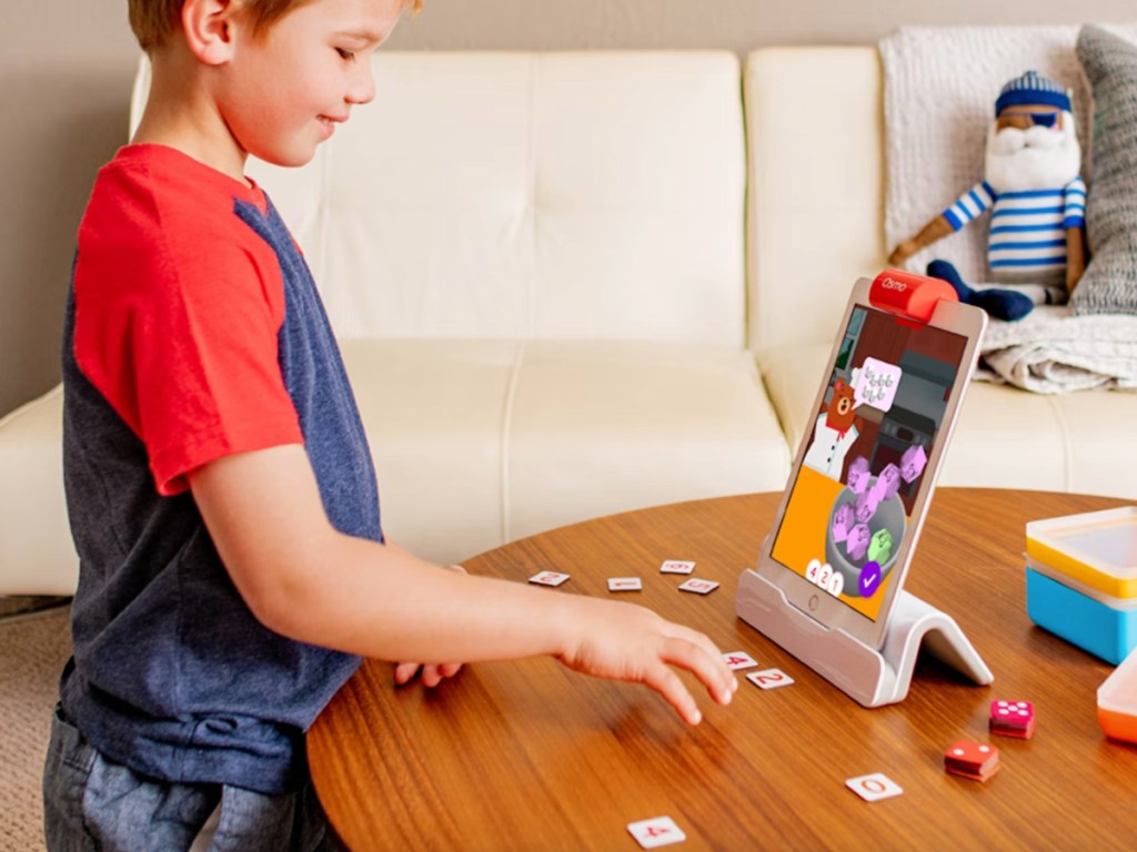 kids playing osmo