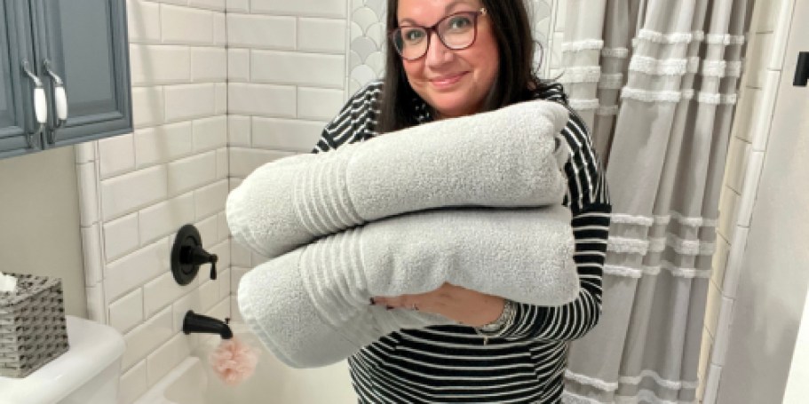 TWO Simply Vera Wang Towels Only $13.15 on Kohls.com (Just $6.58 Each)